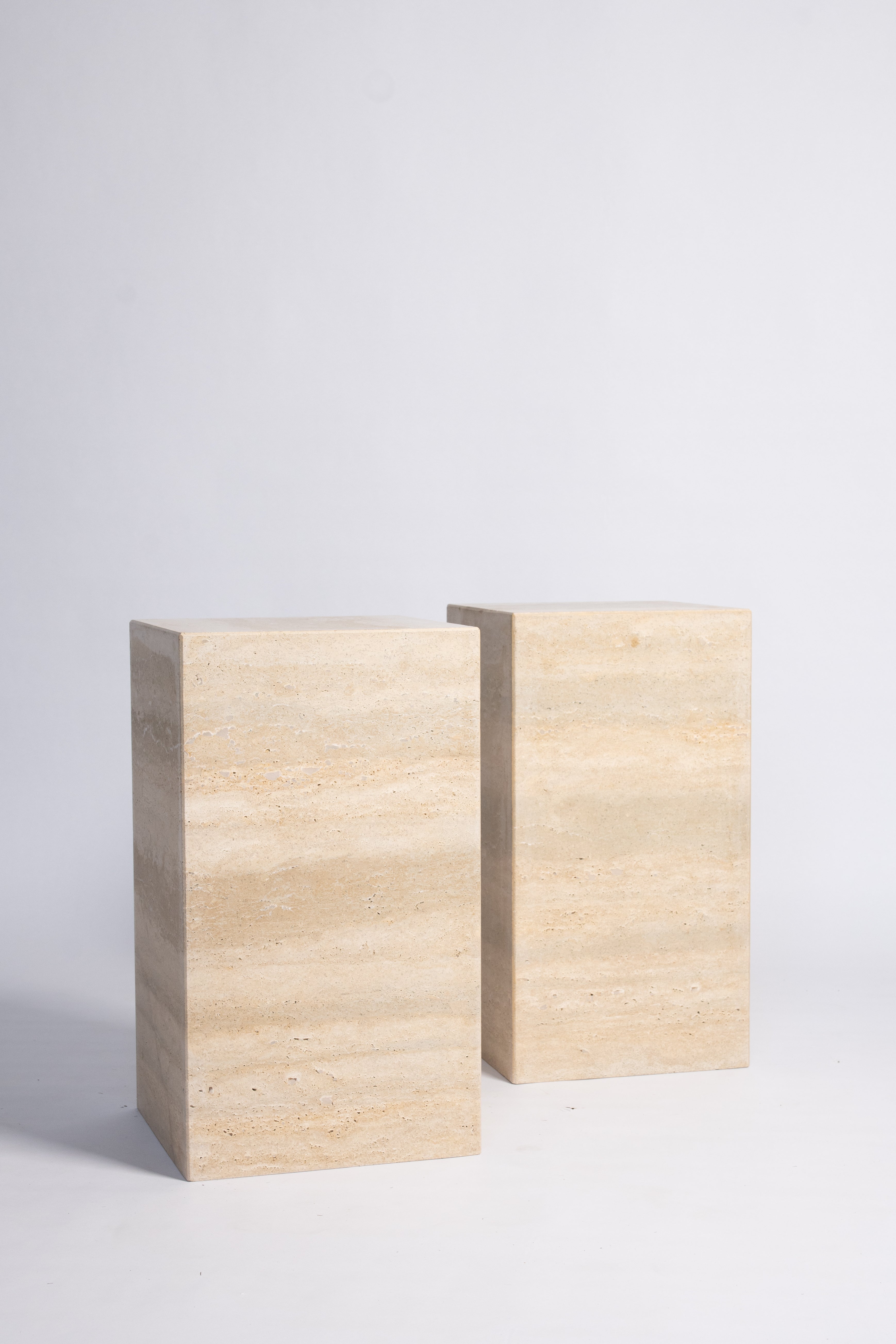 Plinth Side Table In Beige Travertine