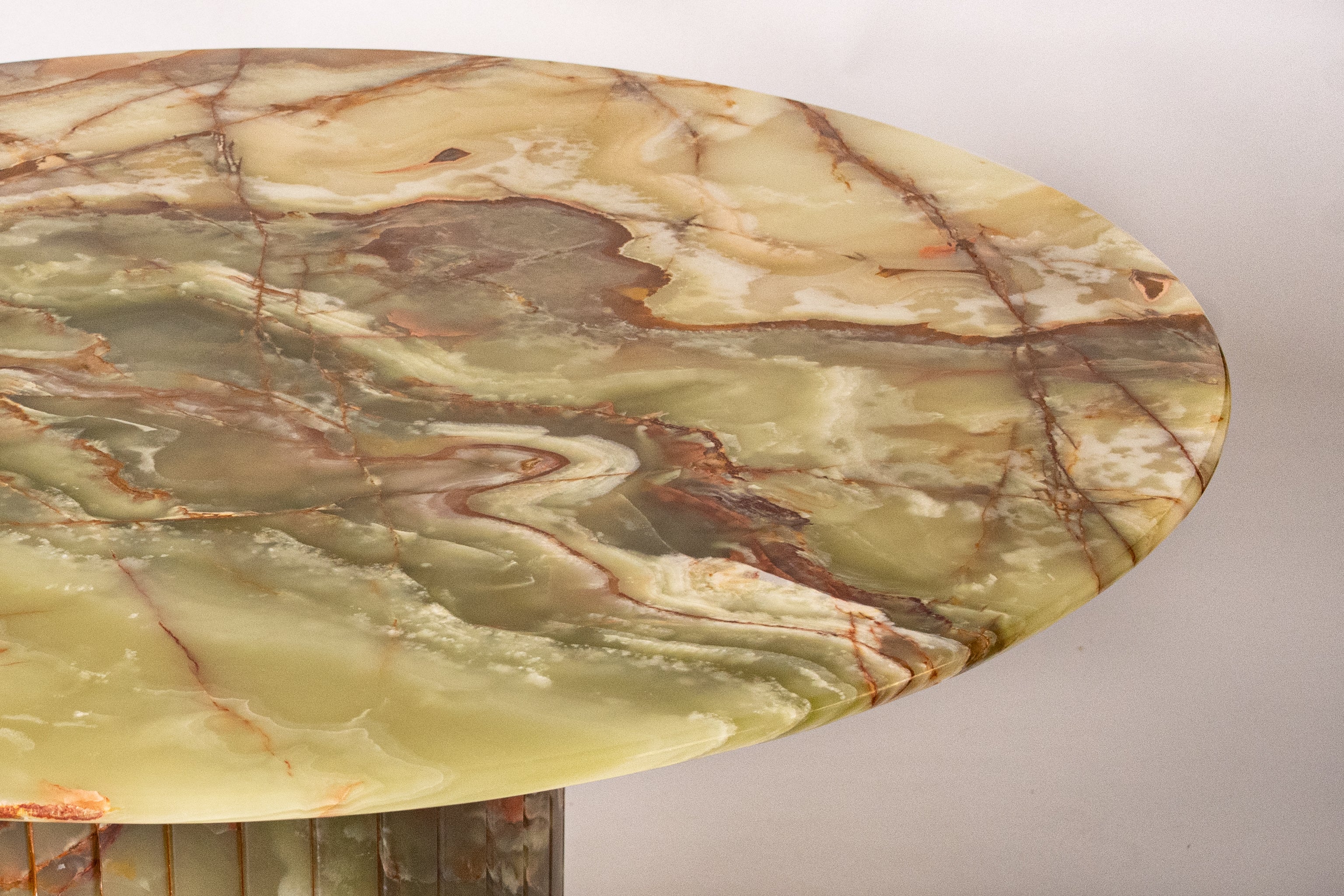 Reed Round Dining Table In Dark Green Onyx